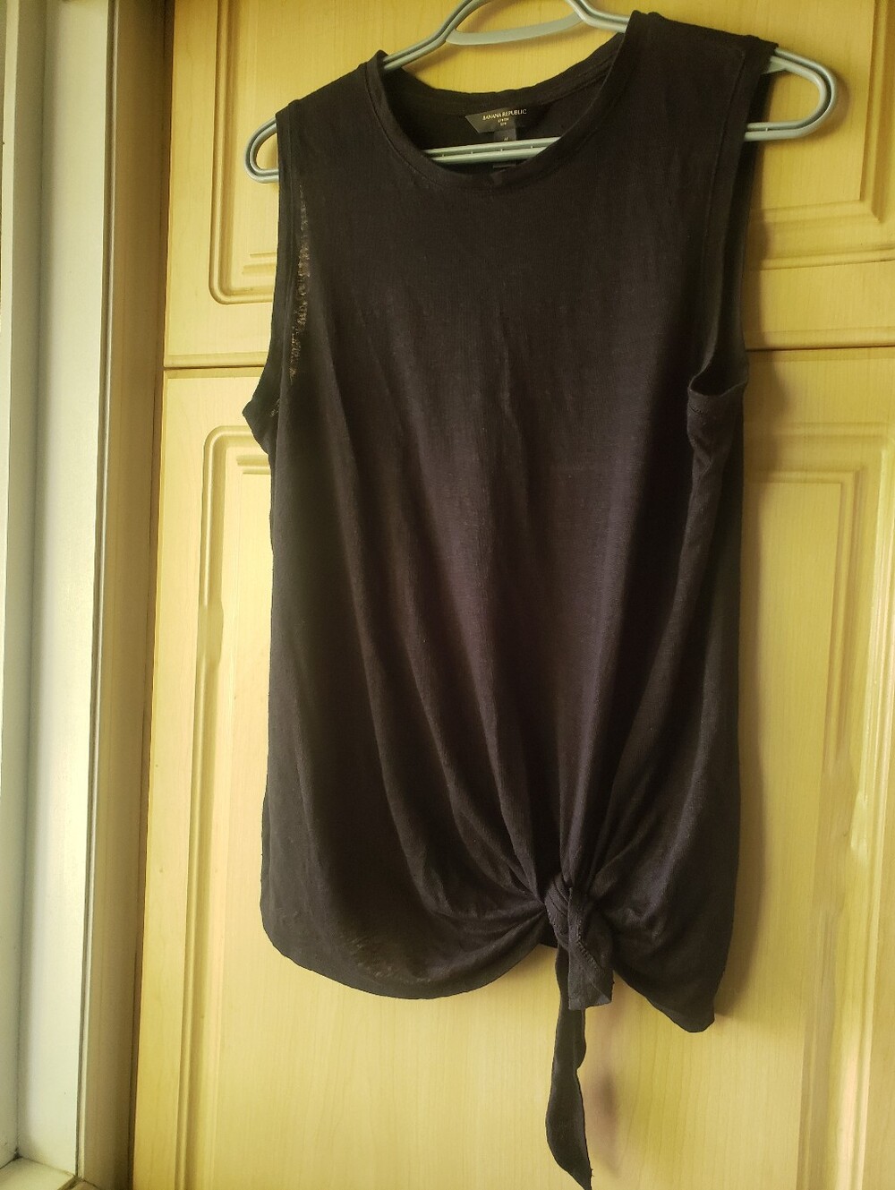Banana Republic Black Sleeveless Tie-Front Tank Top